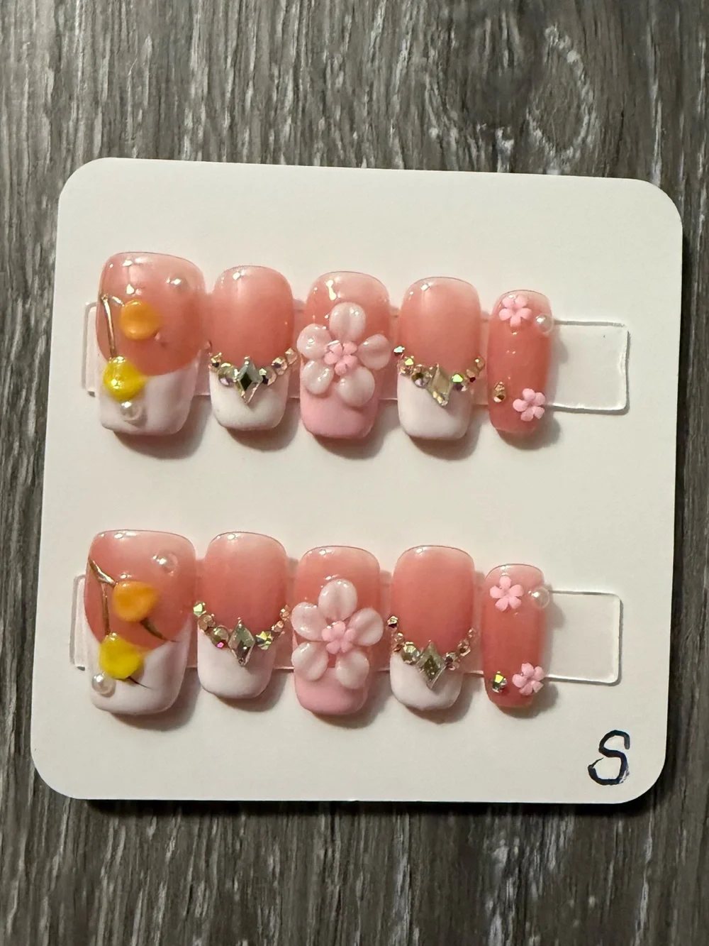 Elegant Pink Floral Press-On Nails with Rhinestone Accents